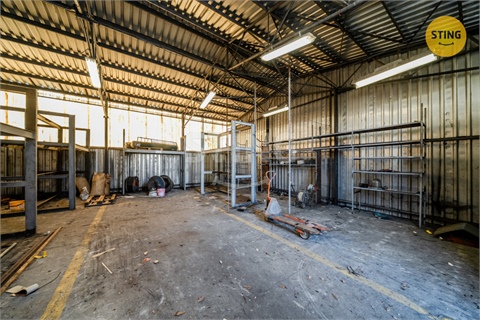 Pronájem skladu / haly, 200 m² 2
