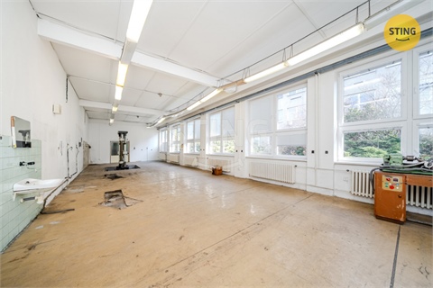 Pronájem komerčního objektu, 556 m² - 0