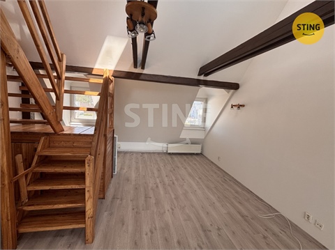 Pronájem bytu 3kk, 105 m² - 0