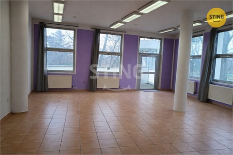Pronájem kanceláře, 830 m² - 0