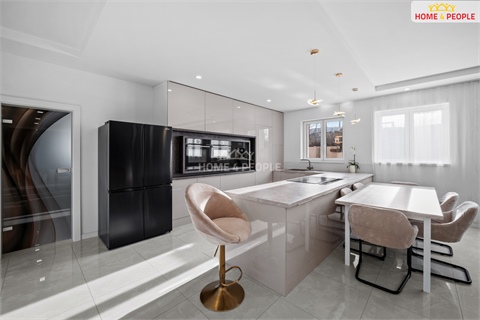 Prodej komerčního objektu, 166 m² - 10