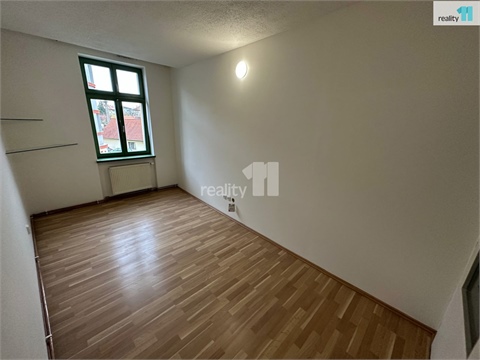 Pronájem bytu 3kk, 90 m² 12