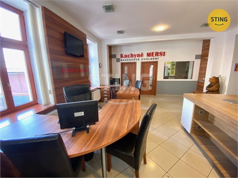 Pronájem obchodních prostor, 181 m² 10