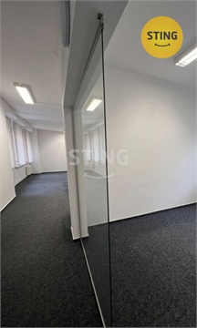 Pronájem kanceláře, 180 m² 0