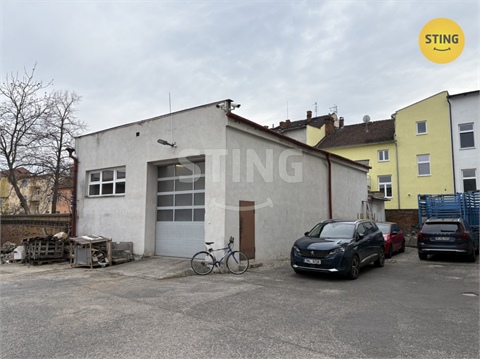 Pronájem skladu / haly, 111 m² 0