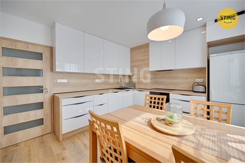 Pronájem bytu 2+1, 71 m² 0