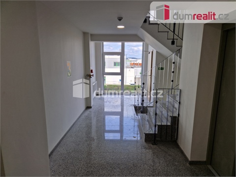 Pronájem bytu 2kk, 55 m² 12