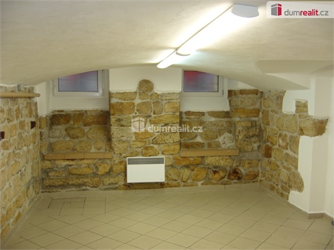 Pronájem obchodních prostor, 40 m² 0