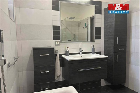 Prodej bytu 4kk, 120 m² 8