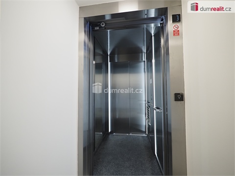 Pronájem bytu 3kk, 55 m² 12