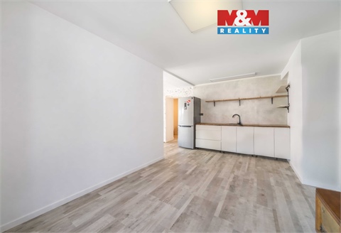 Prodej bytu 3kk, 73 m² 0