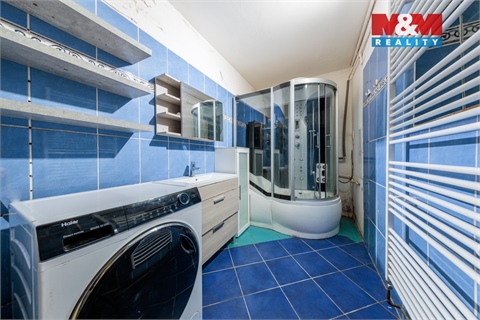 Prodej rodinného domu, 213 m² 14