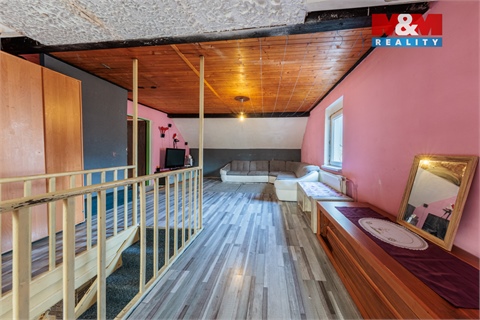 Prodej rodinného domu, 213 m² - 8