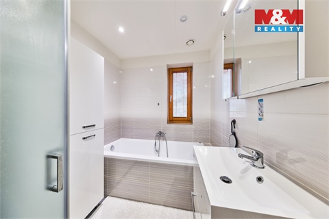 Prodej rodinného domu, 89 m² 12