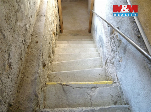 Prodej rodinného domu, 450 m² - 10