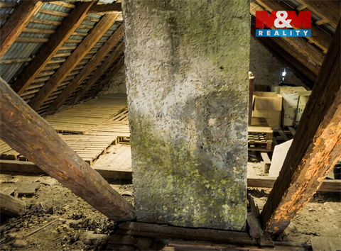 Prodej rodinného domu, 450 m² 10