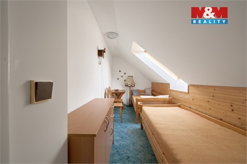 Prodej rodinného domu, 240 m² - 6