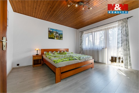 Prodej rodinného domu, 230 m² - 14