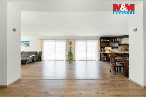 Prodej rodinného domu, 230 m² 8