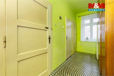 Prodej rodinného domu, 228 m² - 10