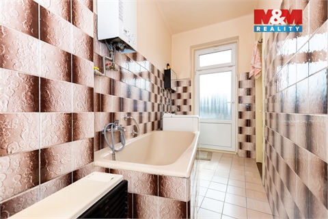 Prodej rodinného domu, 228 m² - 8