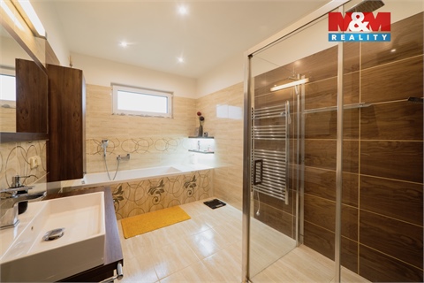 Prodej rodinného domu, 144 m² - 14