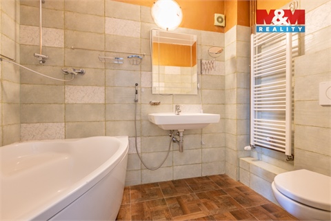 Prodej rodinného domu, 500 m² 12