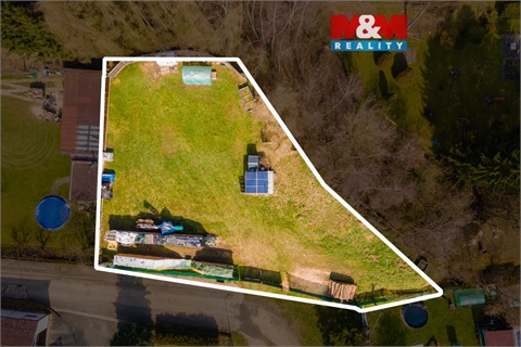 Prodej stavebního pozemku, 1 021 m² 0
