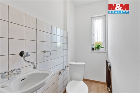 Prodej rodinného domu, 212 m² 20