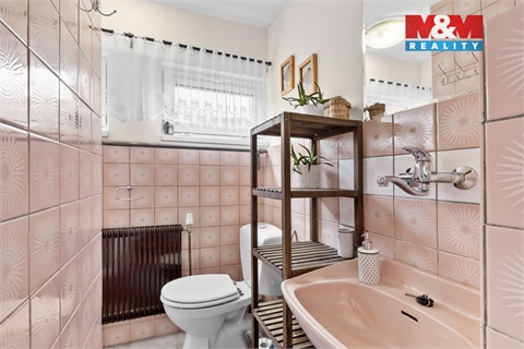 Prodej rodinného domu, 212 m² - 8