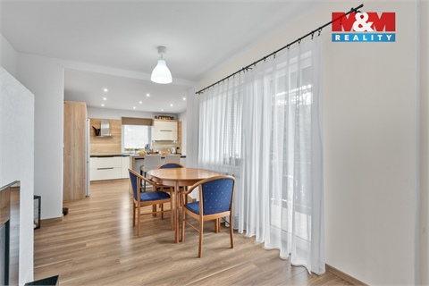 Prodej rodinného domu, 212 m² 10