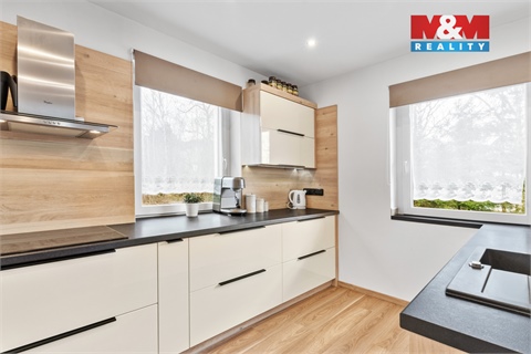 Prodej rodinného domu, 212 m² 16