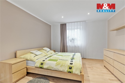 Prodej rodinného domu, 212 m² - 16