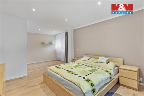 Prodej rodinného domu, 212 m² 4