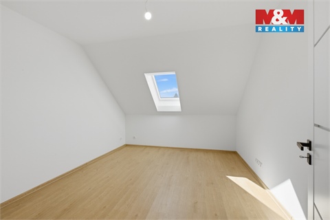 Prodej bytu 2kk, 77 m² - 2