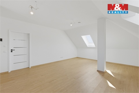 Prodej bytu 2kk, 77 m² 8