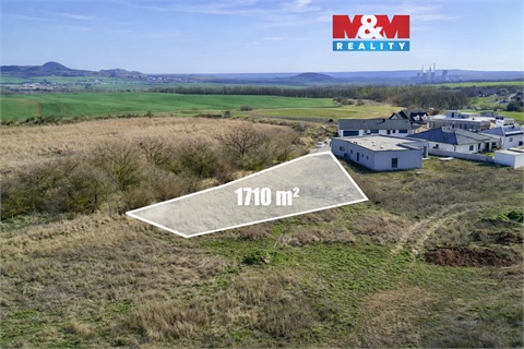 Prodej stavebního pozemku, 1 710 m² 0