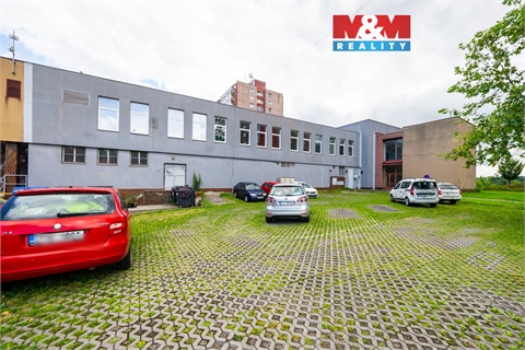 Pronájem obchodních prostor, 140 m² 0