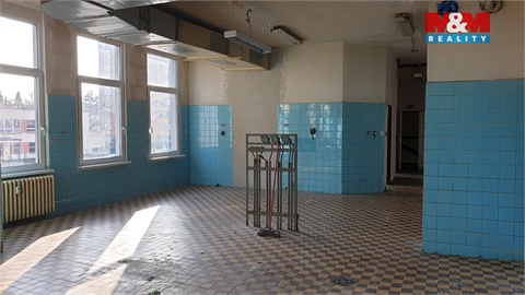 Pronájem obchodních prostor, 140 m² 2