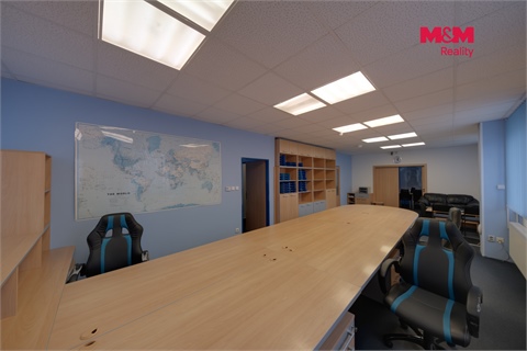 Pronájem obchodních prostor, 1 300 m² - 2