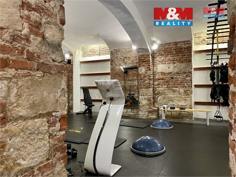 Pronájem obchodních prostor, 18 m² 0