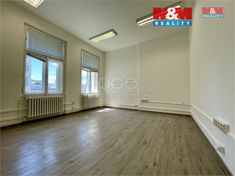 Pronájem obchodních prostor, 26 m² 0