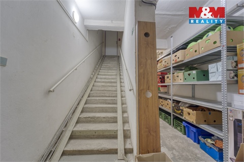 Pronájem obchodních prostor, 304 m² 18