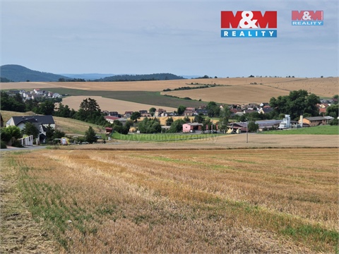 Prodej stavebního pozemku, 1 058 m² 0