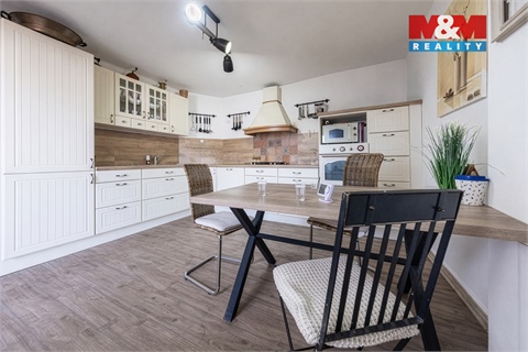 Prodej rodinného domu, 300 m² - 0