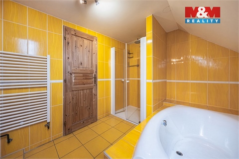 Prodej rodinného domu, 300 m² 2