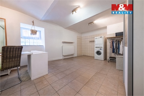 Prodej rodinného domu, 300 m² 12