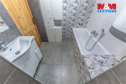 Prodej rodinného domu, 123 m² - 6