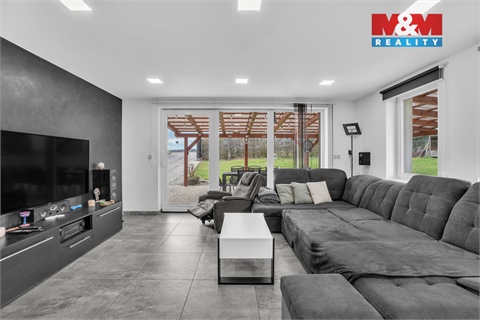 Prodej rodinného domu, 225 m² - 2