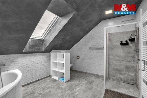 Prodej rodinného domu, 225 m² 24